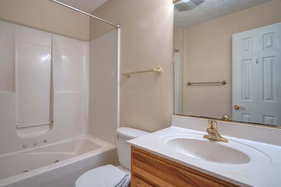295 Tall Oak Boulevard, photo 19 of 34