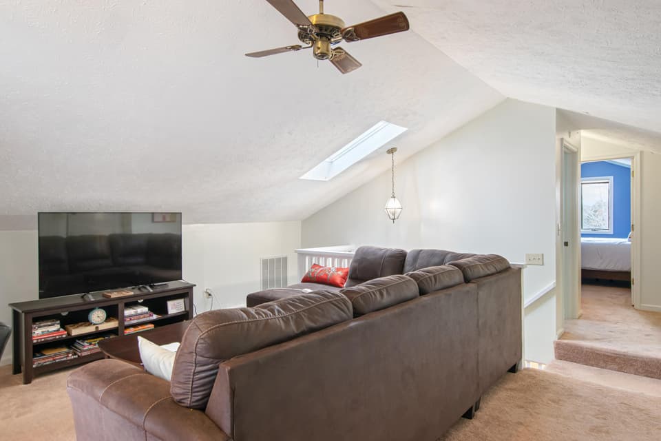 285 Emerald Boulevard, photo 31 of 40