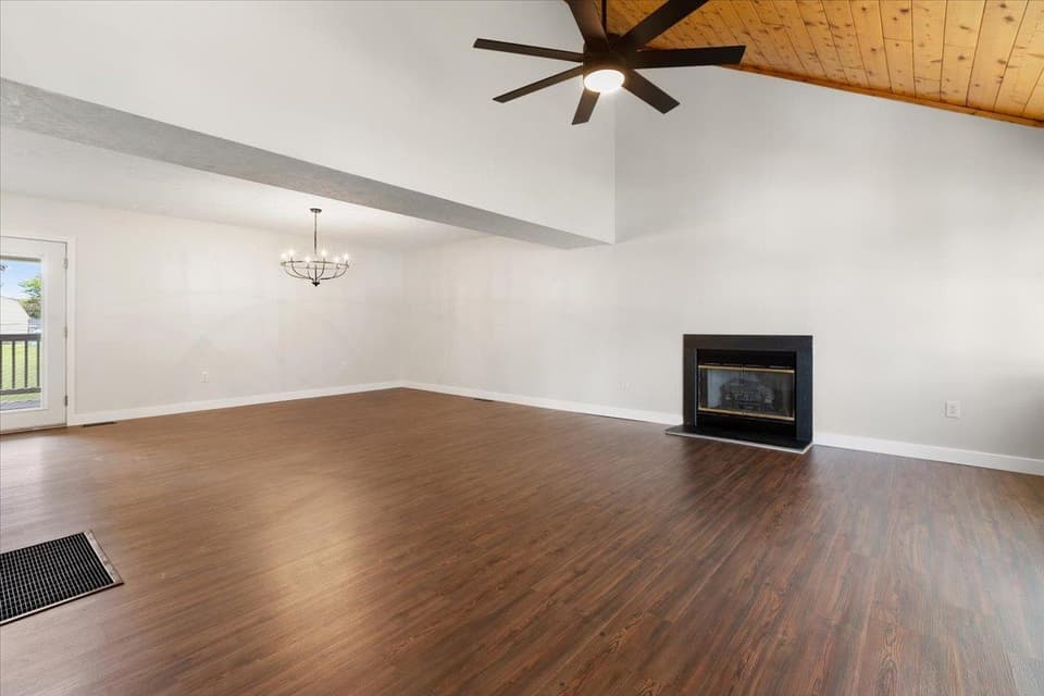1180 Juniper Drive, photo 5 of 40