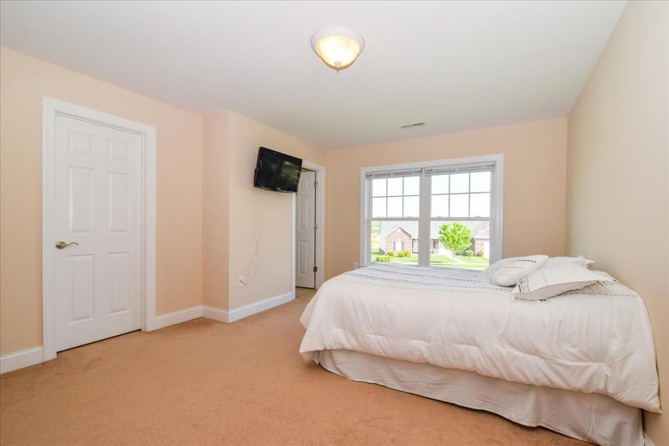300 Roudabush Dr NW, photo 16 of 38