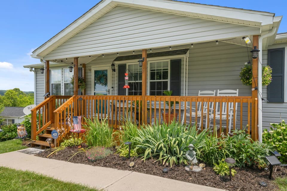1650 Blair Street, photo 3 of 40