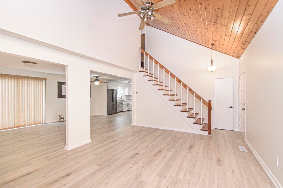 1265 Flint Drive, photo 7 of 35