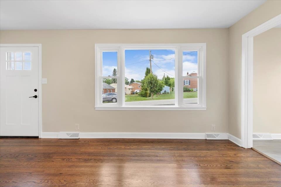 103 Longview Drive SW, photo 9 of 40