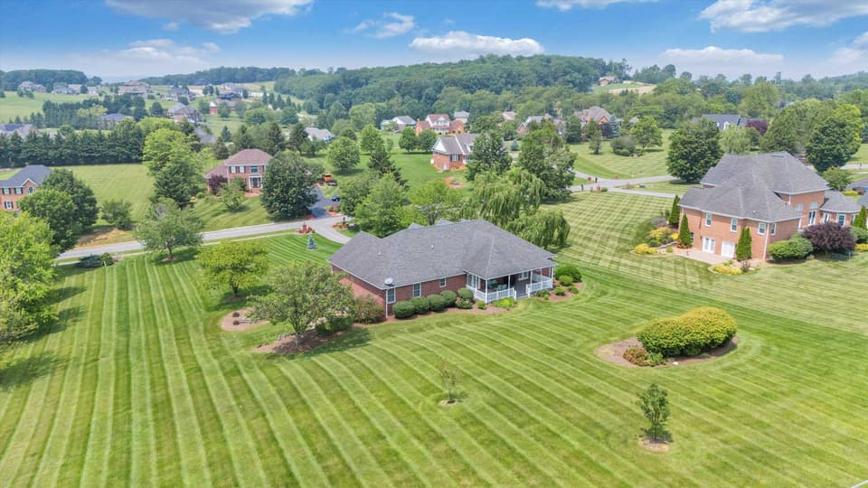 2055 Lake Vista Drive, photo 30 of 40