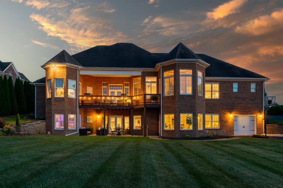2221 Peakland Way, photo 13 of 40