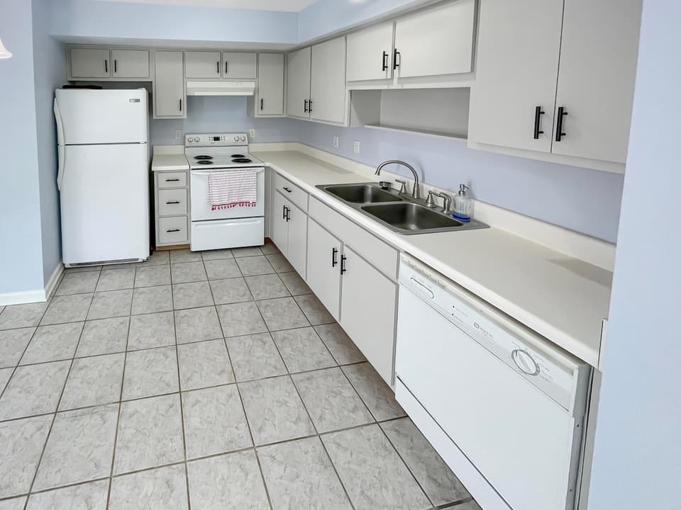 712 Park St, photo 10 of 27