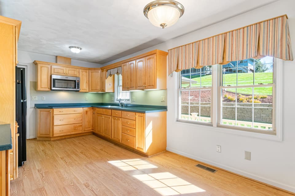 90 Overland Drive SW, photo 7 of 27