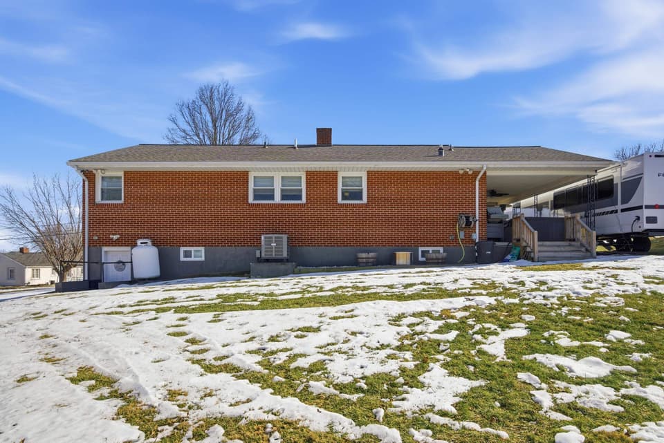 745 Second Street, photo 8 of 39