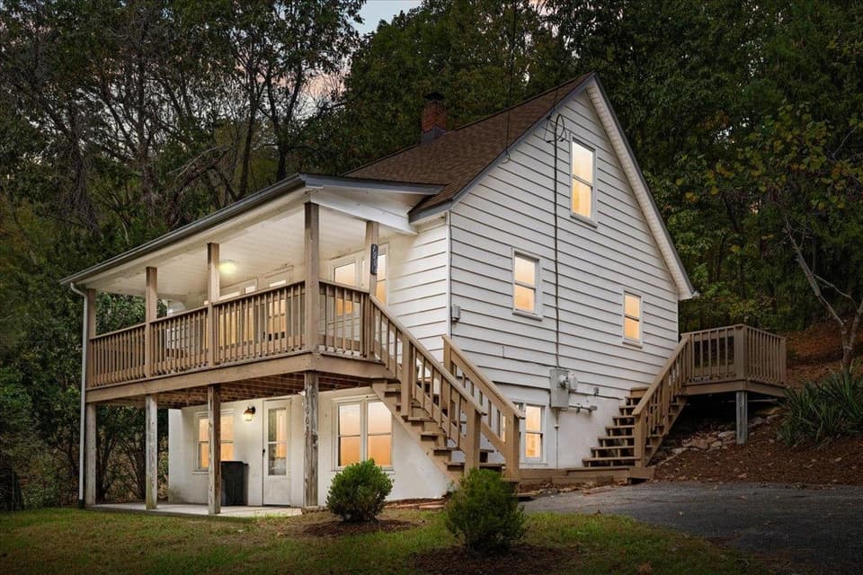 1008 Rock Road E, Christiansburg, VA