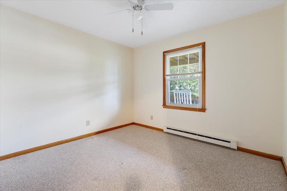 1363 Dow Street, photo 25 of 40