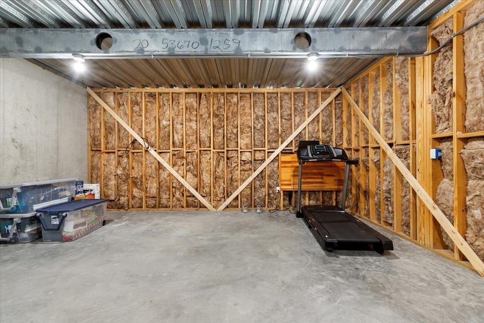 1140 Crosscreek Drive, photo 38 of 40