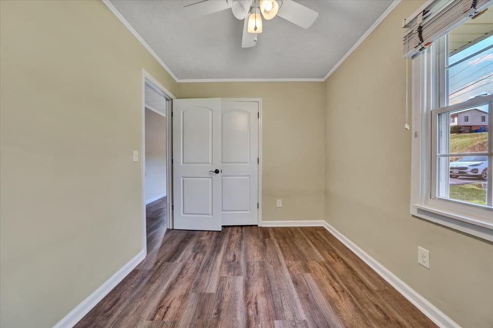 460 Chrisman Street, photo 11 of 25