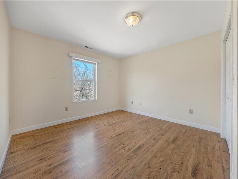 275 Depot St NE, photo 25 of 32
