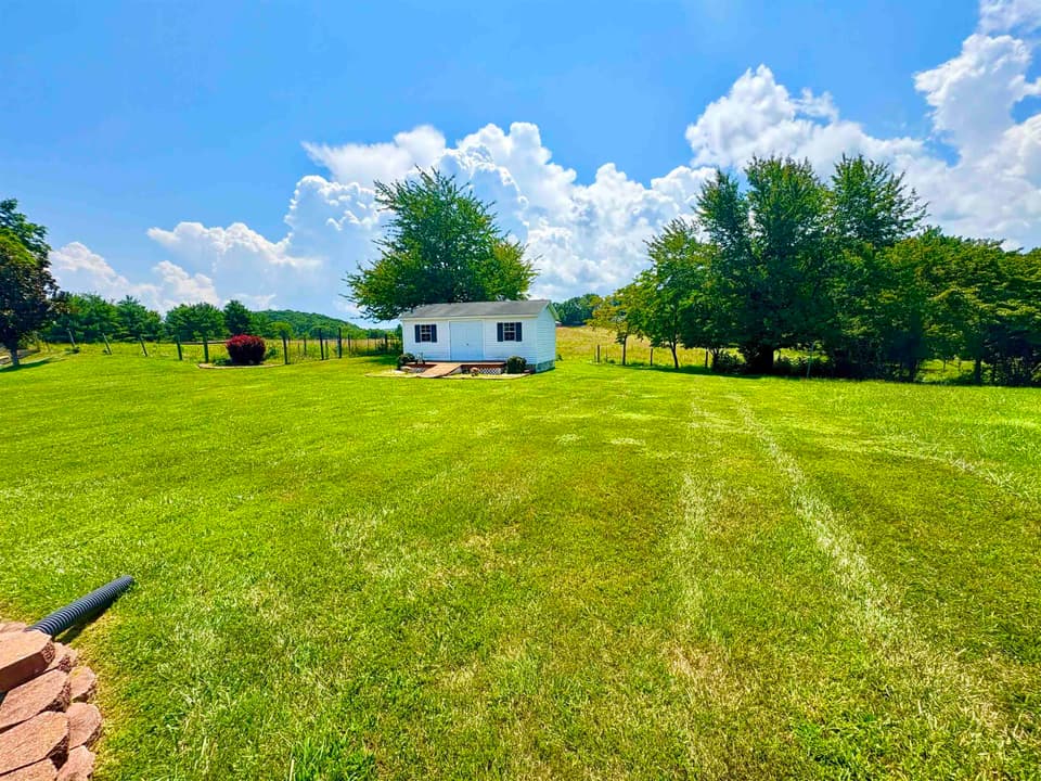 2355 Giles Drive SE, photo 13 of 40