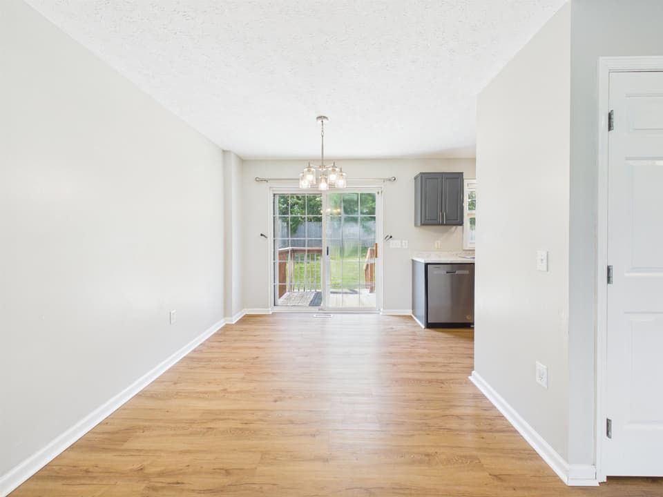 100 Cullen Court, photo 15 of 40