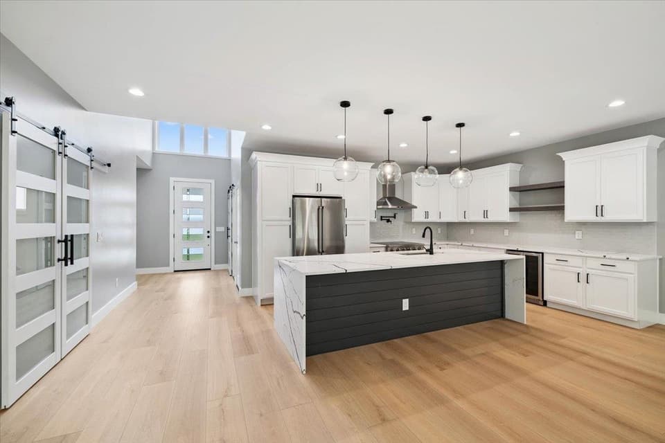 4480 Fairview Drive, photo 19 of 36