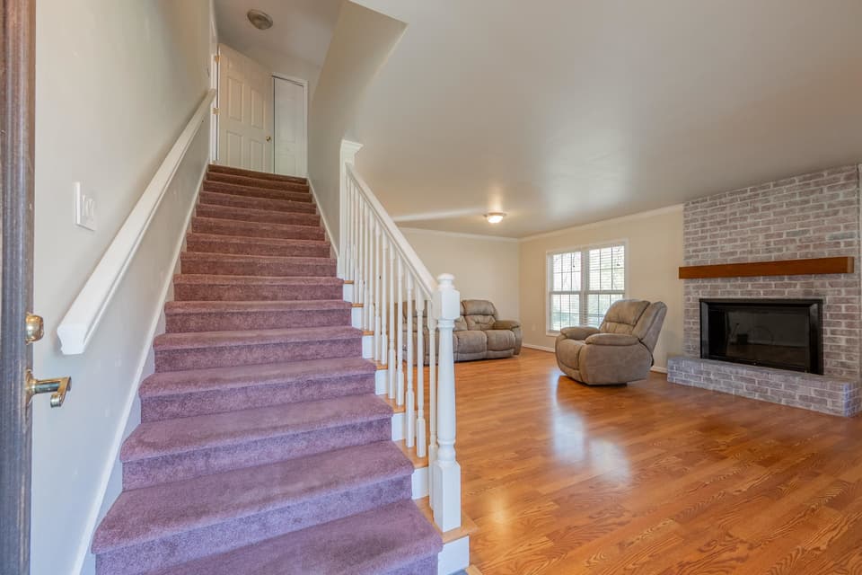497 Canterbury Street SW, photo 12 of 40