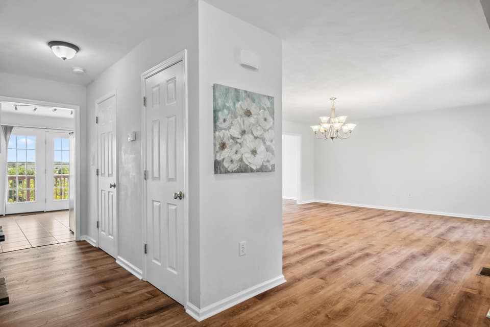 145 Wistaria Drive, photo 11 of 40