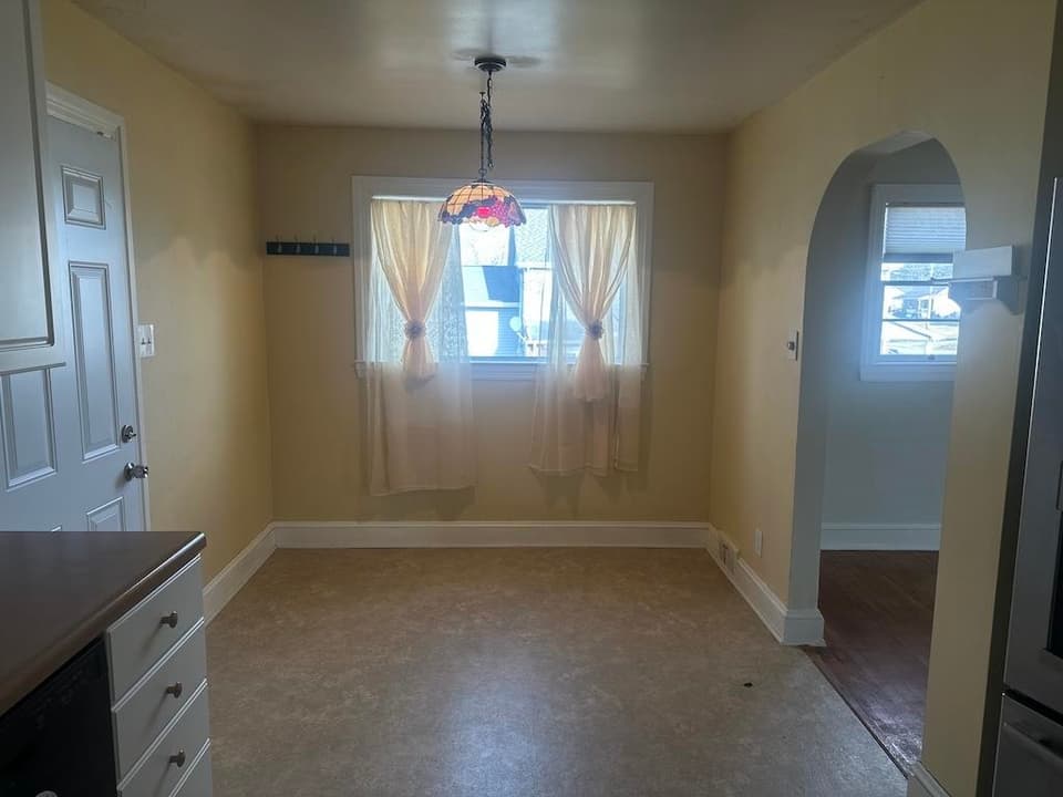 1275 Radford Street, photo 11 of 40