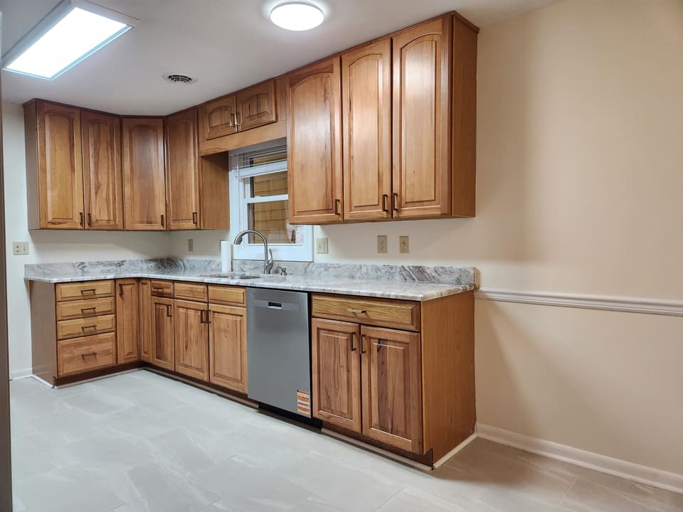 455 Chinquapin Trail SE, photo 8 of 40