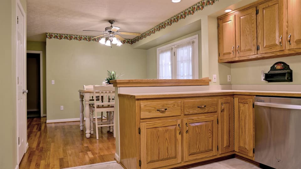 240 Virginian Drive, photo 18 of 40