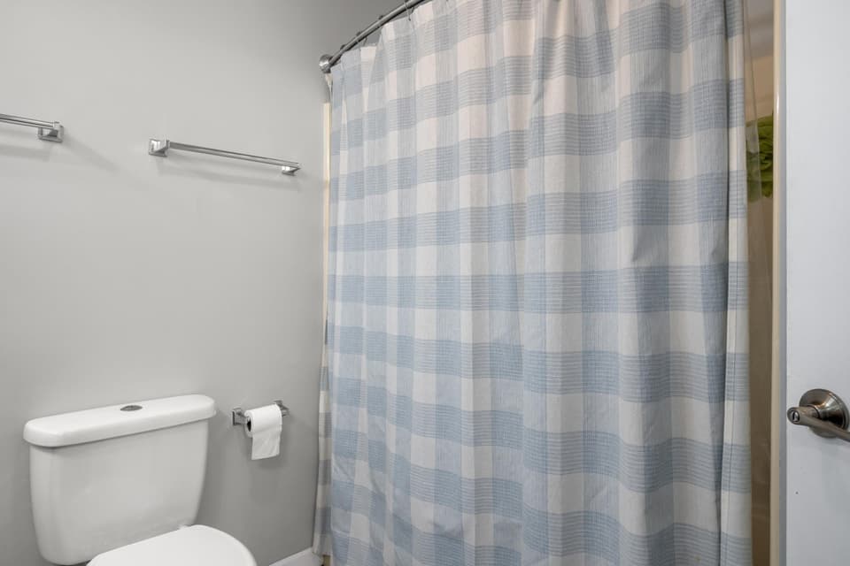 1720 Blake Drive, photo 18 of 40