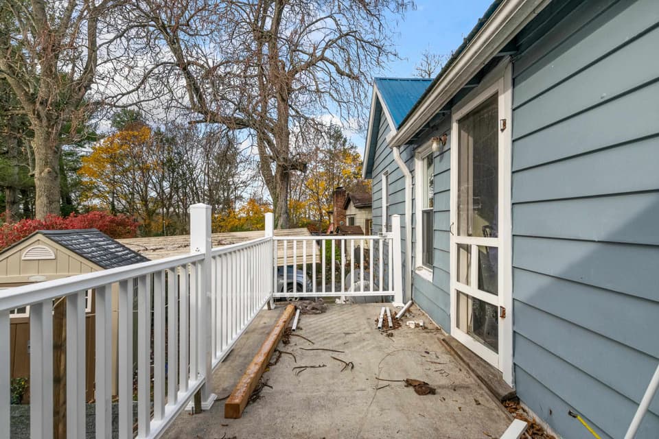 675 Harless Street, photo 7 of 30