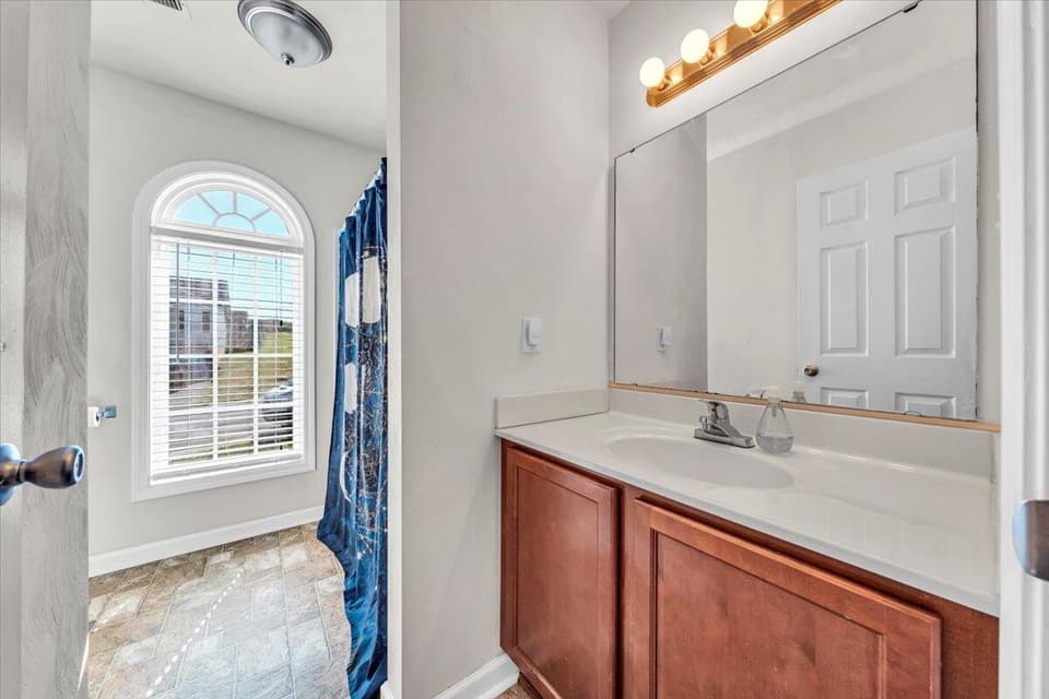 400 Chelsea Loop, photo 25 of 38