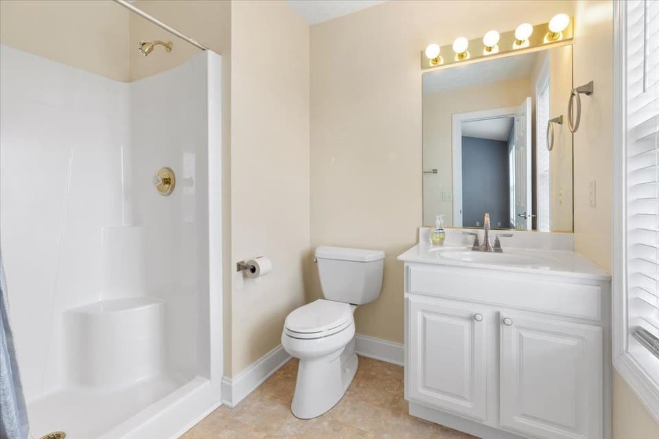 300 Willow Oak Drive, photo 28 of 40
