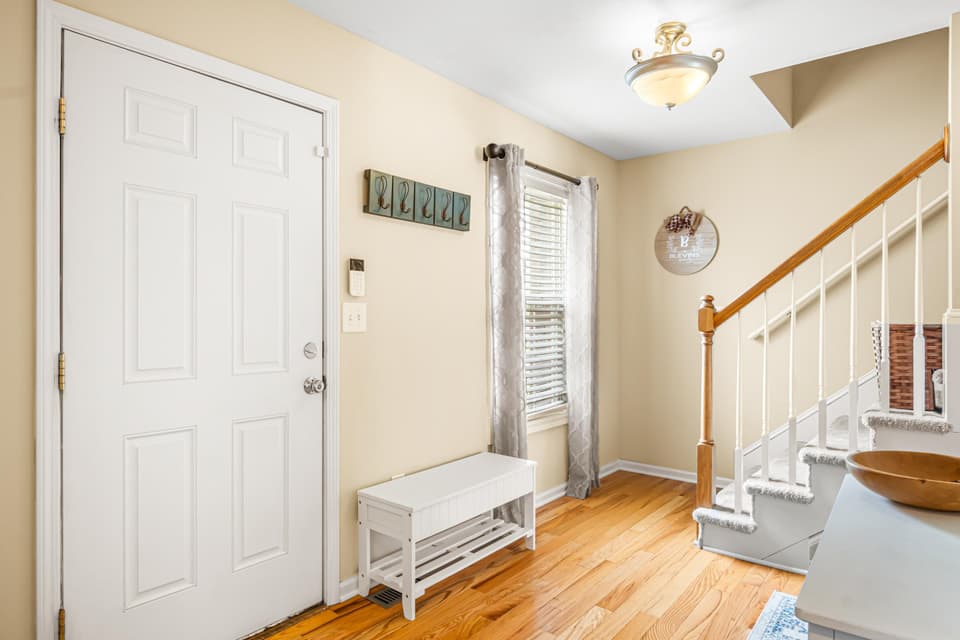 240 Windsor Drive, photo 20 of 40