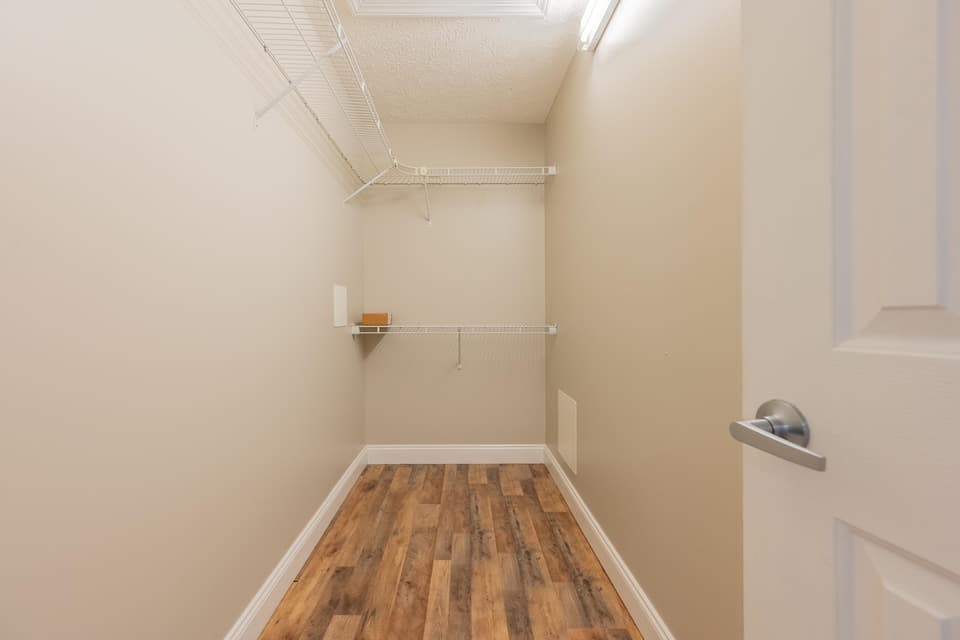 590 Tall Oak Boulevard, photo 34 of 40