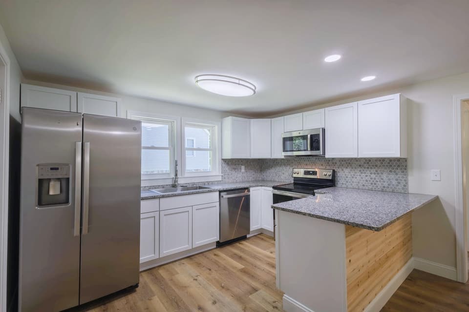 630 School Lane, photo 7 of 33