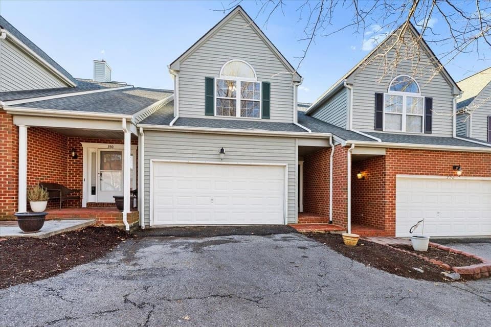 360 Gold Leaf Drive, photo 9 of 40
