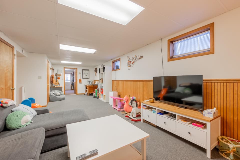 225 Pelham Lane, photo 39 of 40