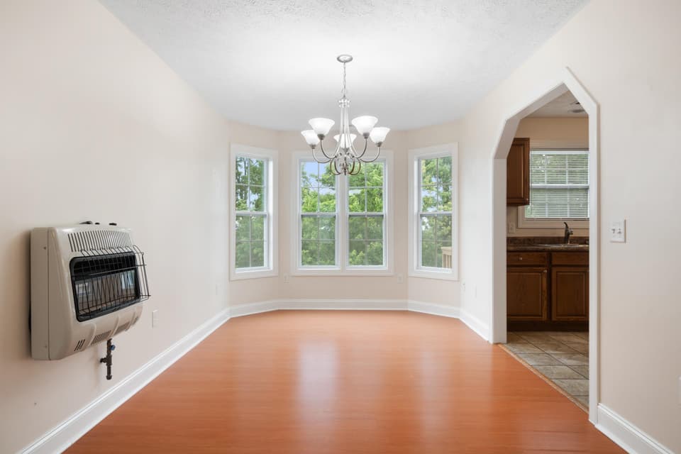 1555 Sherwood Drive, photo 17 of 40