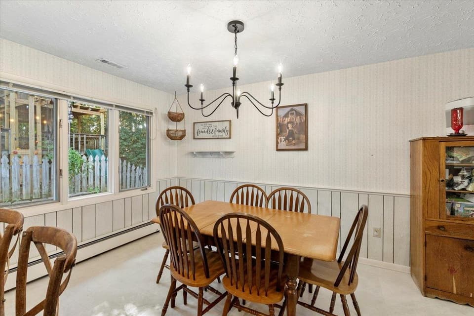 1144 Round Meadow Drive, photo 12 of 40