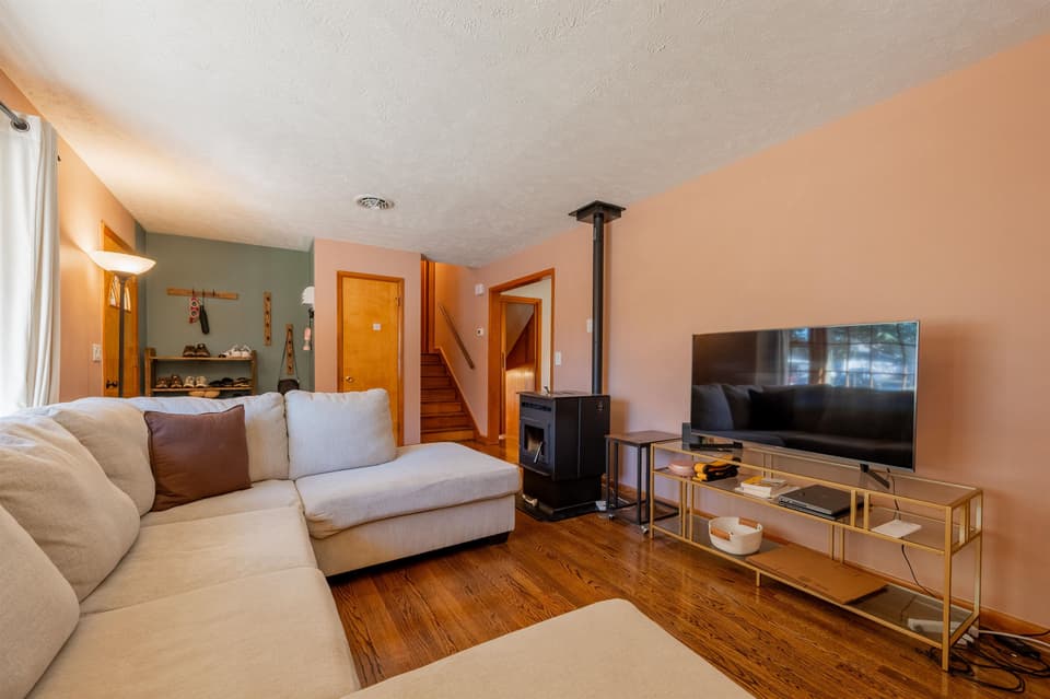 400 Turpin Walk, photo 12 of 40