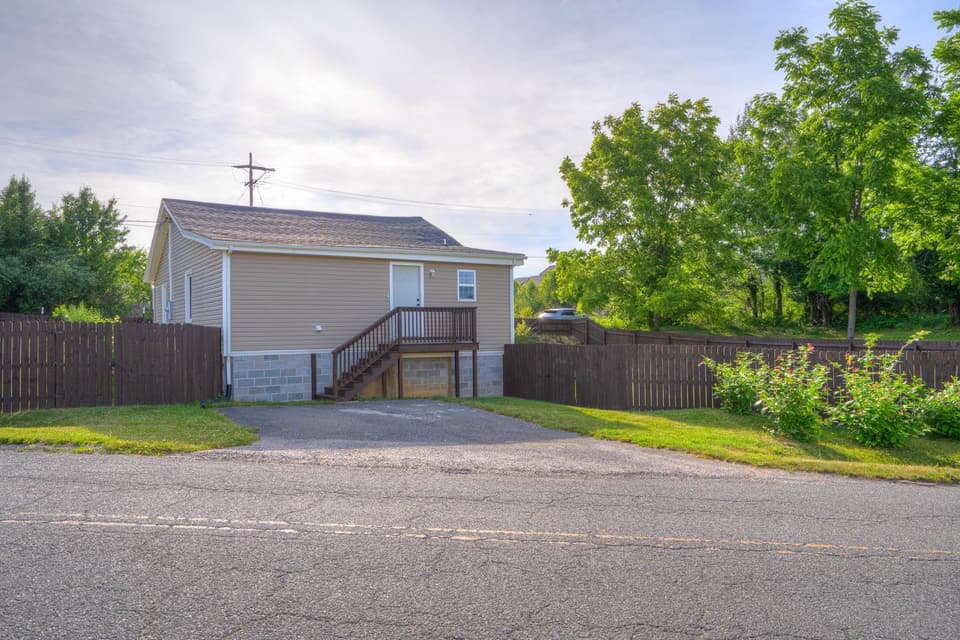 1215 Moose Drive, photo 21 of 28