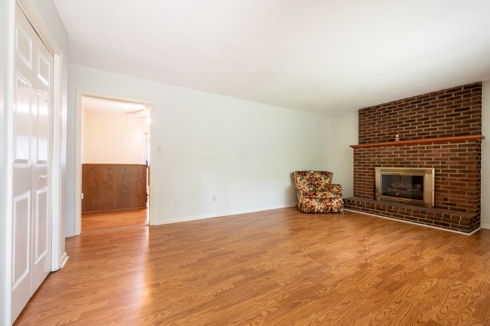 420 Overhill Rd SE, photo 5 of 34