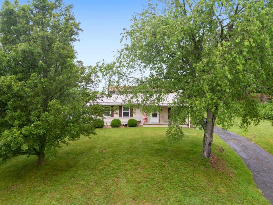 490 Sunnyside Lane, photo 29 of 36