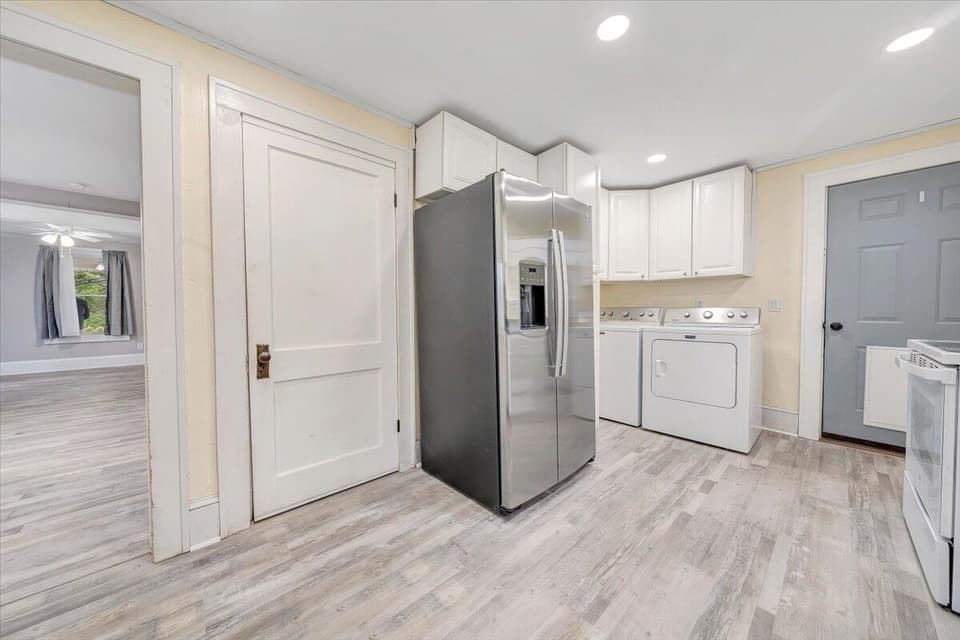 855 E Main St, photo 12 of 34