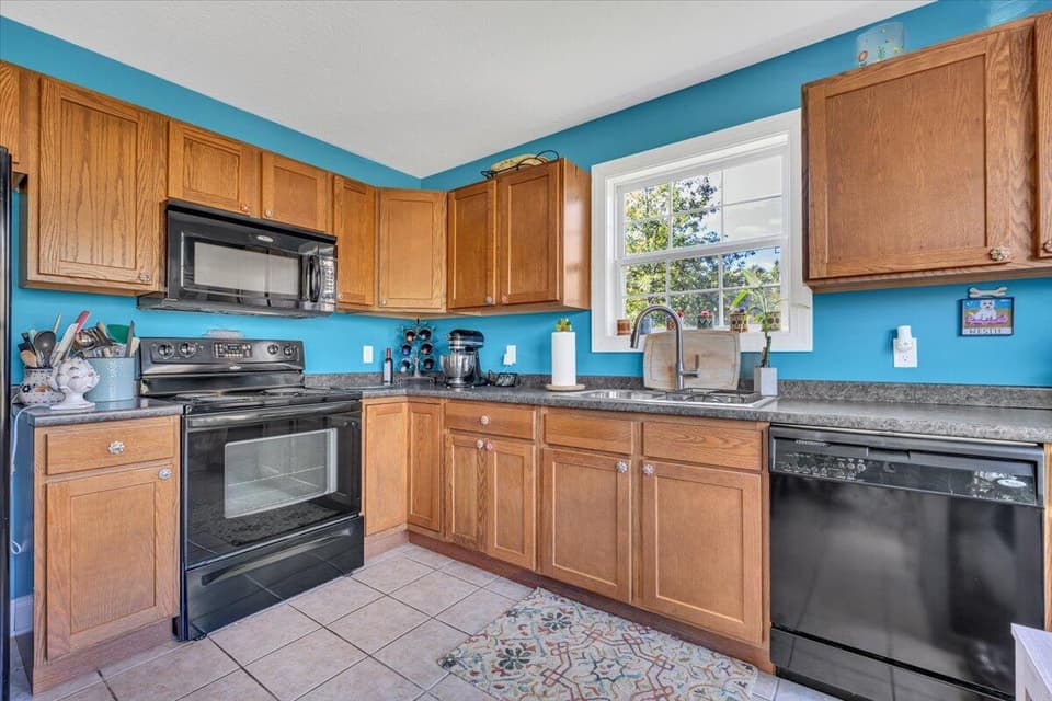 935 Oak Tree Boulevard, photo 8 of 32