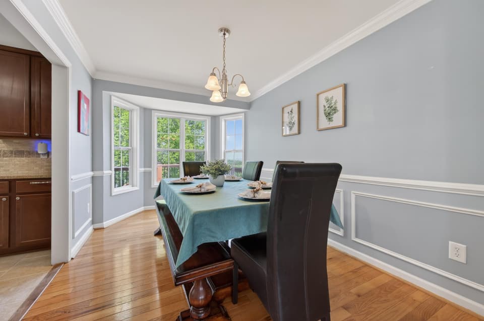 1555 Diana Drive, photo 12 of 40
