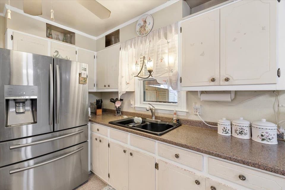 1015 Reading Road, photo 14 of 40
