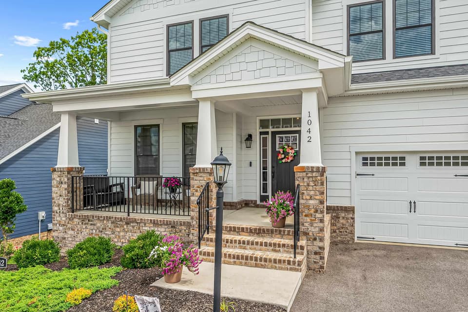1042 Round Meadow Drive, photo 2 of 40