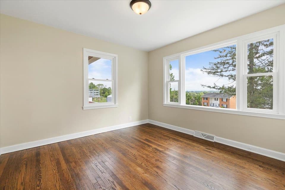 103 Longview Drive SW, photo 17 of 40