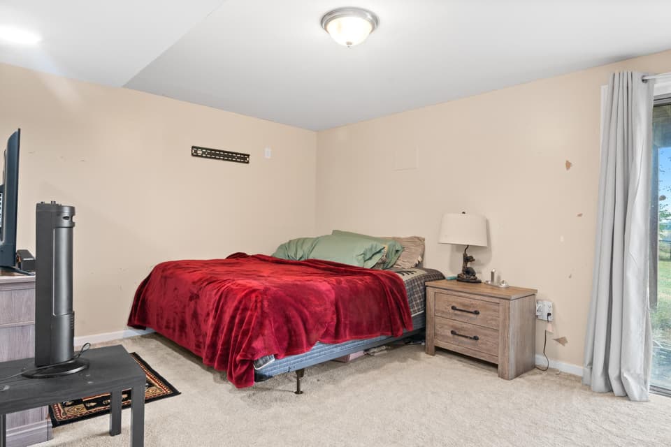 326 Rolling Hills Drive, photo 25 of 40