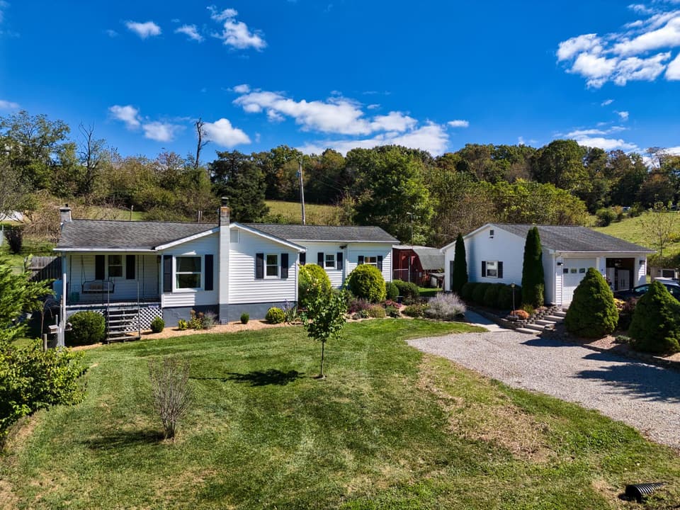 2290 Fire Tower Road, Christiansburg, VA