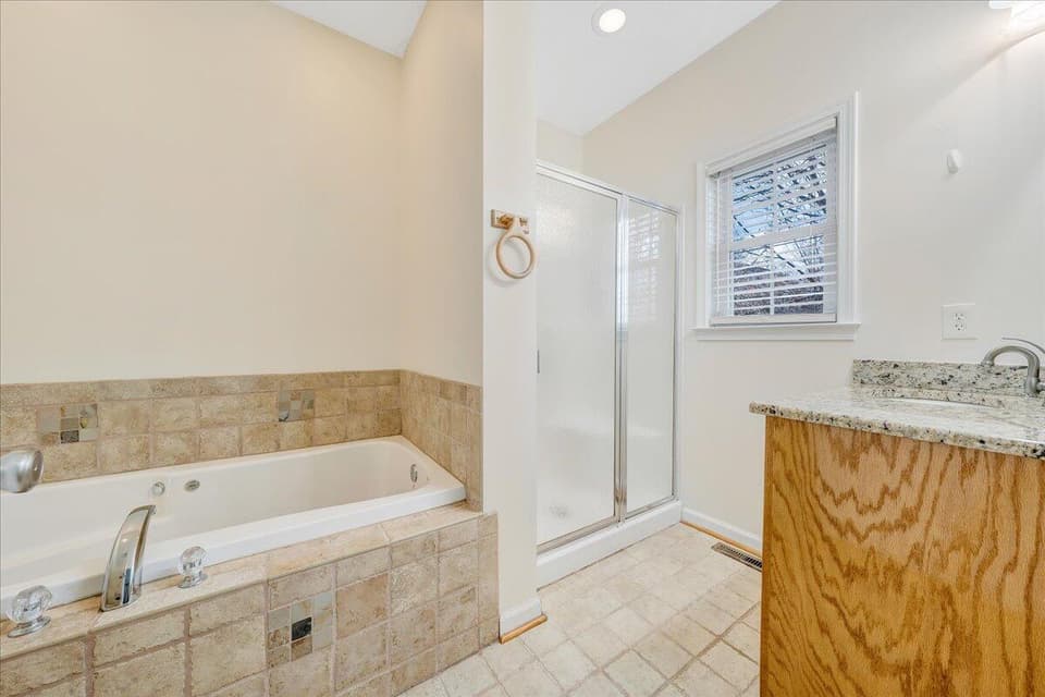 481 Houchins Rd, photo 22 of 35
