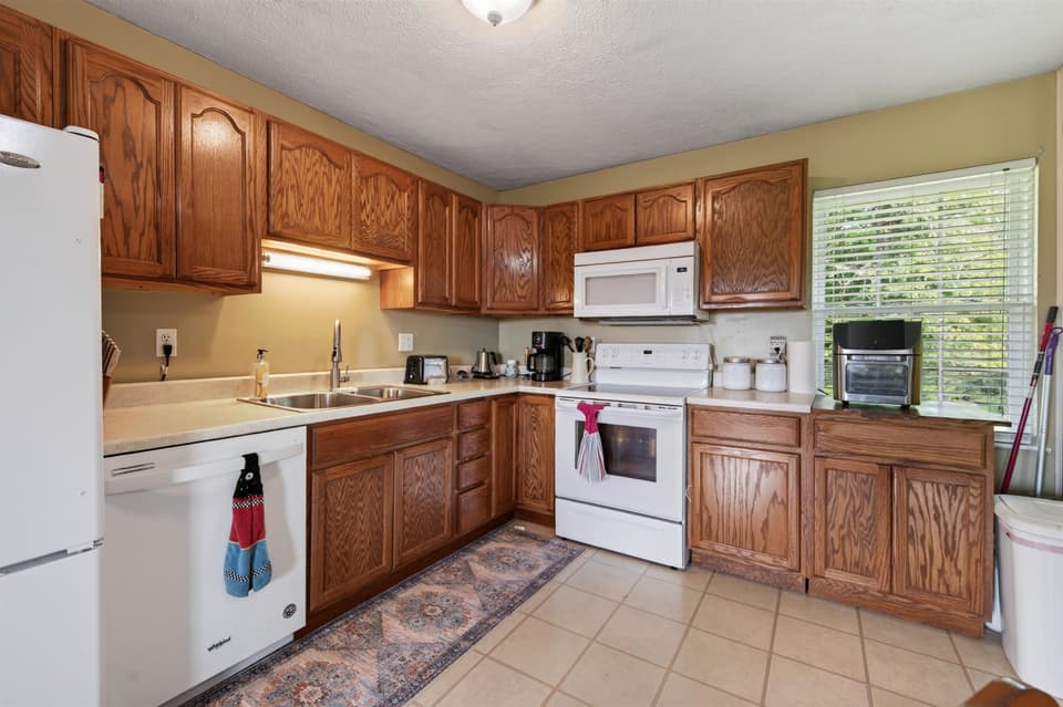 867 Switchback Road, photo 13 of 40